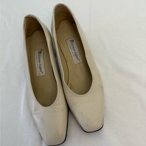 Etienne Aigner leather buttery soft pumps cream size 10